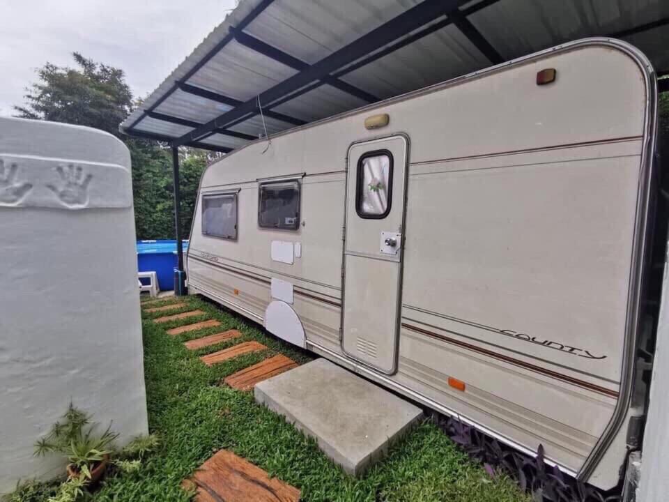 Loft Caravan Resort Хаад Чао Самран Екстериор снимка