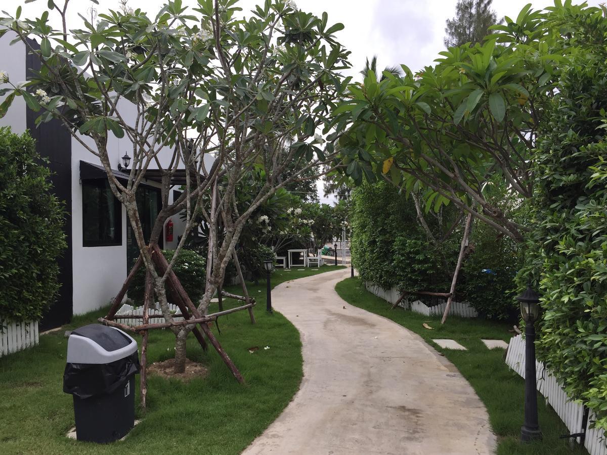 Loft Caravan Resort Хаад Чао Самран Екстериор снимка