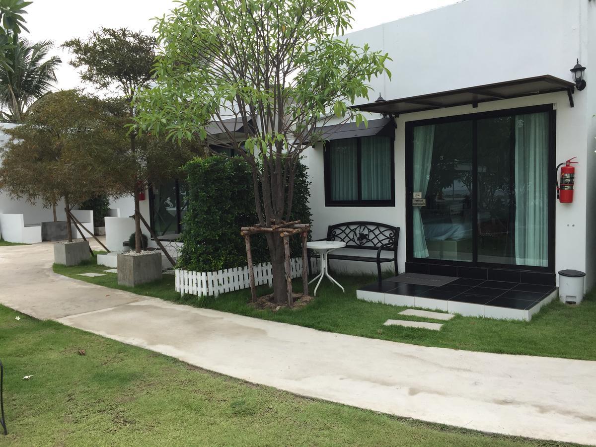 Loft Caravan Resort Хаад Чао Самран Екстериор снимка