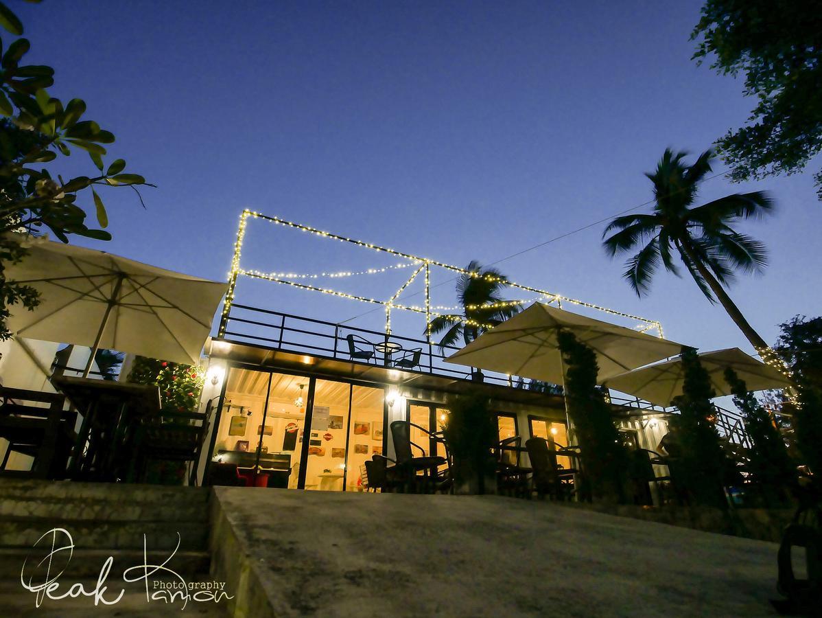 Loft Caravan Resort Хаад Чао Самран Екстериор снимка